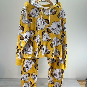 Walt Disney World Lion King Simba Matching Sweats